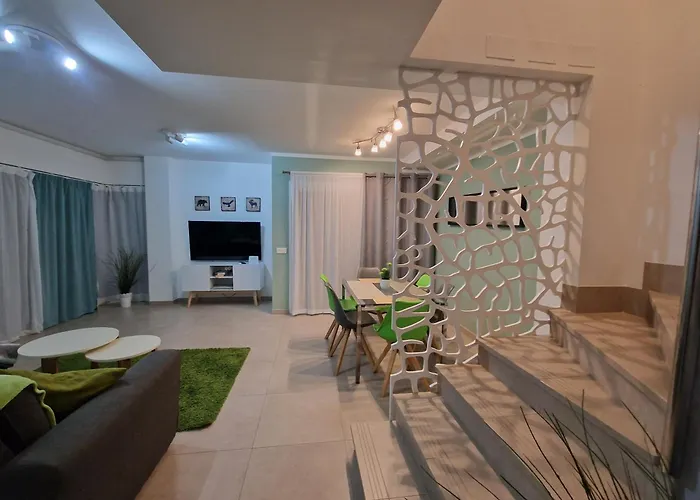 Villa Paraiso-Luxury Villa With Heated Pool